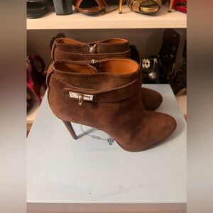Givenchy Shark Booties Size 41 Brown Suede.